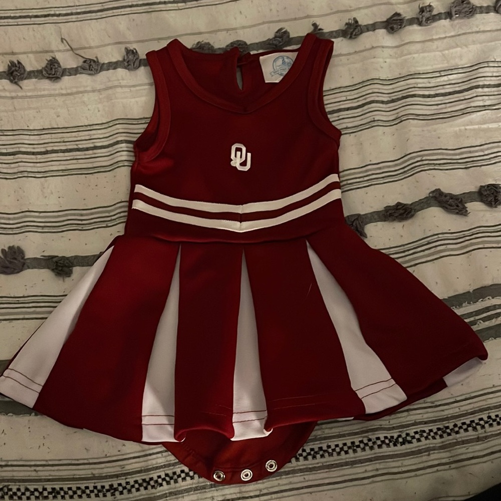 OU cheer uniform